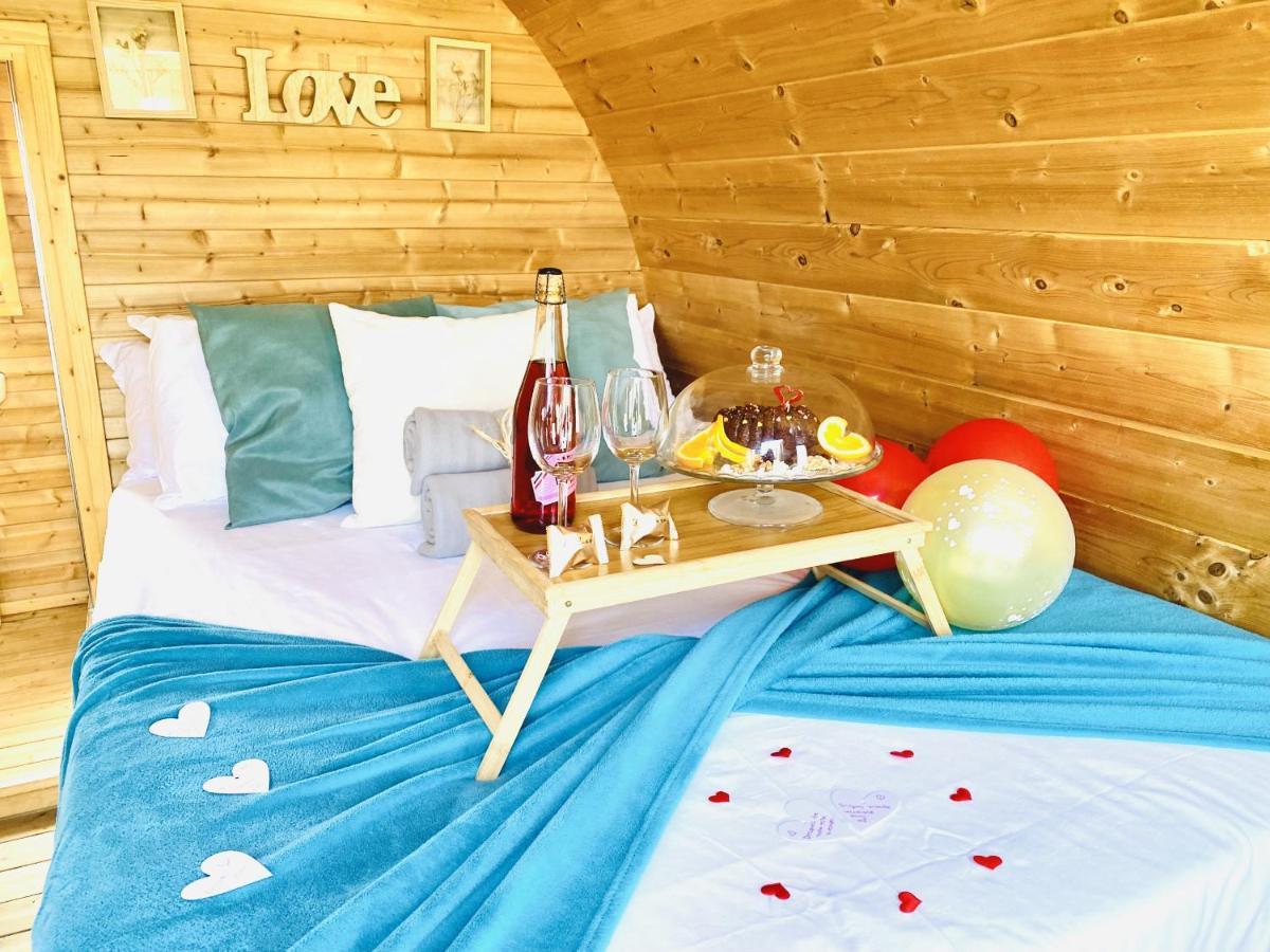 Lykke Suite Spa Sauna Piscina Y Jardin Buzanada 外观 照片