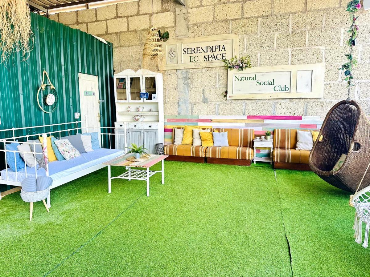 Lykke Suite Spa Sauna Piscina Y Jardin Buzanada 外观 照片